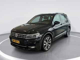 Volkswagen Tiguan 2.0 TSI 4Motion Highline · Panoramadak · Lederen bekleding · R-line exterieur · 360 gr. Camera · Trekhaak · 20'' · Elektrische stoelverstelling · Apple/Android Car Play · Navigatie ·
