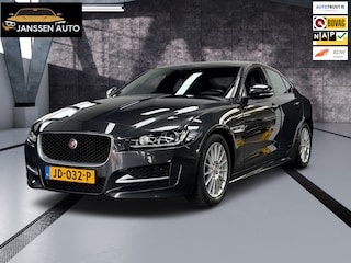 Jaguar XE 2.0 D Portfolio R-sport | Meridian | 1/2 leder | Camera | Elektr. Stoelen | Stoelverwarming | NL Auto | NAP