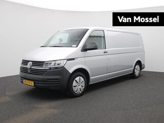 Volkswagen Transporter 2.0 TDI L2H1 150PK | Multifuntioneel Stuurwiel | Airco | Alarm | Parkeerhulp Achter | Cruise Control | Radio | Sortimo | TomTom Navigatie | Armleuningen | Elektrisch Verstel/Verwarmbare Spiegels |