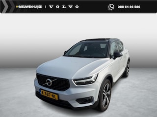 Volvo XC40 1.5 T4 Recharge R-Design Expression | Plug-in Hybrid (PHEV) | Panoramadak | Trekhaak | Lichtmetalen Velgen 19 inch | Achteruitrijcamera | Elektrische Achterklep | Keyless Entry | Navigatie | Apple Carplay | Android Auto | Cruise Control Adaptief