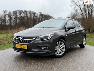 Opel Astra 1.6 CDTI Business+ / Stoel-Stuurverwarming / Climate Control / Cruise Control / Bluetooth