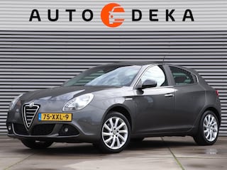 Alfa Romeo Giulietta 1.4 T Distinctive Automaat *Leder*Navigatie*Stoelverw.*