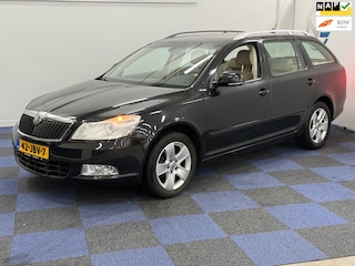 Skoda Octavia Combi 1.8 TSI Elegance / AUTOMAAT / LEDER INTR / RIJDT SCHAKELT GOED