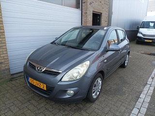 Hyundai i20 1.2i Dynamic Airco NL- Auto APK 4-2027