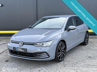 Volkswagen Golf 1.5 eTSI Style Nardo Grijs | Automaat | ACC
