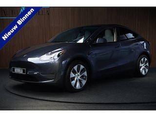 Tesla Model Y Long Range Dual Motor AWD 514pk Afn. trekhaak Navi Camera Leer Warmtepomp ACC Autopilot PDC Elektr. achterklep Stoelverwarmimg voor en achter Stuurverwarming Optie: Full Self-Driving Capability BTW auto