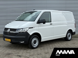 Volkswagen Transporter 2.0 TDI L1H1 Trekhaak Carplay Sensoren Voorruitverwarming Airco
