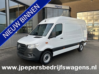 Mercedes-Benz Sprinter 317 CDI L2 H2 Pro Facelift / MBUX / Navigatie / Camera / Geveerde stoel / Cruise control / Airco / 270 Graden achterdeuren