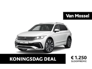 Volkswagen Tiguan 1.4 TSI eHybrid R-Line Business+ 245 PK| Panoramadak | Trekhaak | LED Matrix | Dodehoek Detectie | Navigatie | Stoelverwarming | Achteruitrijcamera | Stuurwielverwarming | Dynamic Chassis Control