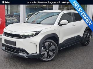 Toyota Urban Cruiser Executive 61 kWh | Nieuwe auto | Dodehoekdetectie | 360 camera | JBL | Panoramadak | Ook andere kleuren en uitvoeringen snel leverbaar!
