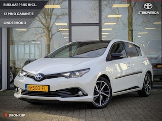 Toyota Auris 1.8 Hybrid Black Edition | Trekhaak | Stoelverwarming | Cruise control | Camera | Navi | PDC voor