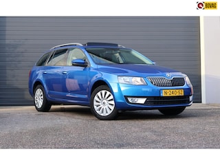 Skoda Octavia Combi 1.6 TDI Elegance Businessline Pano/Navi/Clima/PDC