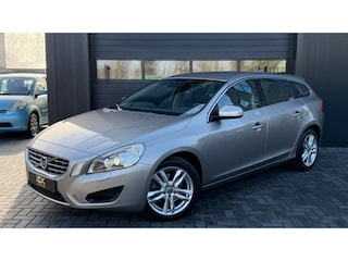 Volvo V60 1.6 T4 Summum Airco|T4|Cruise|Automaat