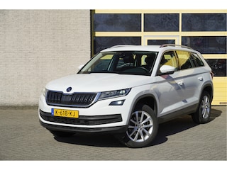 Skoda Kodiaq 1.5 TSI 150PK! Business Edition BJ2021 Lmv 18" | Led V+A | Pdc | Keyless entry | Trekhaak | Elek. achterklep | App-Connect | Navi | Dashboard verlichting | Climate control | Cruise control | Getint glas