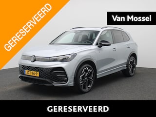 Volkswagen Tiguan 1.5 eHybrid R-Line Edition 204 PK| Origineel Nederlands | 1e Eigenaar | Panoramadak | Trekhaak | Navigatie | Stoelverwarming | Stuurwielverwarming | Achterklep Elektriisch | Dodehoekdetectie