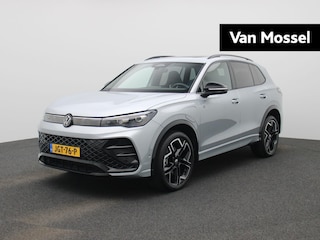 Volkswagen Tiguan 1.5 eHybrid R-Line Edition 204 PK| Origineel Nederlands | 1e Eigenaar | Panoramadak | Trekhaak | Navigatie | Stoelverwarming | Stuurwielverwarming | Achterklep Elektriisch | Dodehoekdetectie