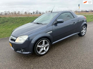 Opel Tigra TwinTop 1.4-16V Temptation automaat! zeer nette auto!
