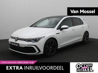 Volkswagen Golf 1.5 eTSI R-LINE | PANORAMADAK | BLACK OPTIEK | 18 INCH LICHTMETALEN VELGEN | STUUR & STOELVERWARMING | DODE HOEK ASSISTENTIE | APPLE CAR PLAY