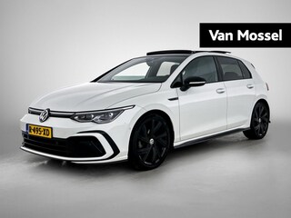 Volkswagen Golf 1.5 eTSI R-LINE | PANORAMADAK | BLACK OPTIEK | 18 INCH LICHTMETALEN VELGEN | STUUR & STOELVERWARMING | DODE HOEK ASSISTENTIE | APPLE CAR PLAY