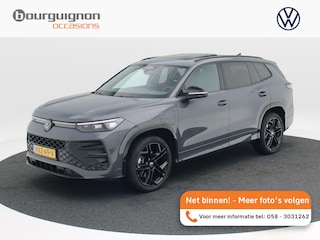 Volkswagen Tayron 1.5 eHybrid 204 Pk Automaat R-Line | Black Style | Trekhaak | Panorama dak | Stoel/Stuur Verwarming | Adaptive Cruise | Camera | 20 Inch | 27.176 Km !!