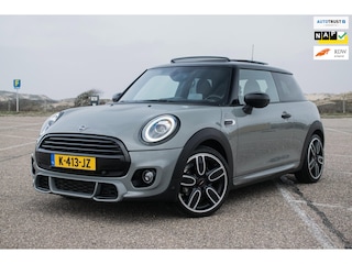Mini Cooper 1.5 Dalston John Cooper Works Edition ORG NL [ Panoramadak Harman Kardon HUD Digital Dash Alcantara ]
