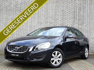 Volvo S60 1.6 T4F Kinetic | Leder | Trekhaak | Schuif- / kanteldak