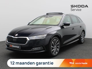 Skoda Octavia Combi 1.5 TSI First Edition 150PK DSG Pano-Schuifdak, Trekhaak, Head-Up Display, 18" LM Velgen, Side Assist, Elektr. Achterklep, Stoelverwarming, Navi