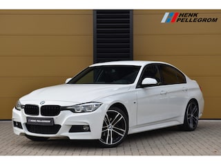 BMW 320i Edition M Sport Shadow Executive * Achteruitrijcamera * DAB * Privacy Glas * Navigatie Proffesional *