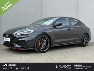 Hyundai i30 Fastback 2.0 N 280pk DCT 8 / Fabrieksgarantie t/m 12-2026 / Dealer onderhouden / Trekgewicht 1600 kg / Stuur- & Stoel verwarming / Cruise control / Achteruitrijcamera / Keyless Entry/Start / Apple Carplay Android Auto /
