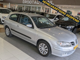 Nissan Almera 1.5 Luxury Airco, Trekhaak, Stuurbekrachtiging