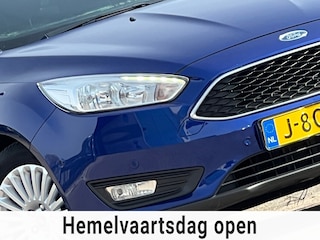 Ford Focus Wagon 1.0 Titanium - Deep Impact Blue - Stoel/Stuur/Voorraam verwarming