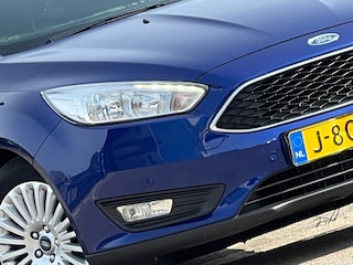 Ford Focus Wagon 1.0 Titanium - Deep Impact Blue - Stoel/Stuur/Voorraam verwarming