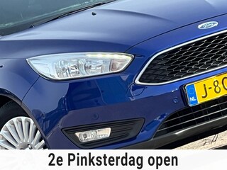 Ford Focus Wagon 1.0 Titanium - Deep Impact Blue - Stoel/Stuur/Voorraam verwarming