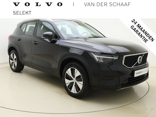 Volvo XC40 B3 177pk Core / Lederen bekleding / Camera achter / Keyles entry / Stoel/- en stuurverwarming /