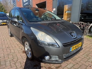 Peugeot 5008 1.6 THP Blue Lease Executive 7p.