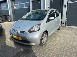 Toyota Aygo 1.0-12V | Airco | motor defect !