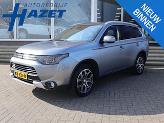 Mitsubishi Outlander 2.0 PHEV INSTYLE+ | SCHUIFDAK | TREKHAAK | ADAPTIVE CRUISE | CAMERA | 18 INCH | STOELVERW.