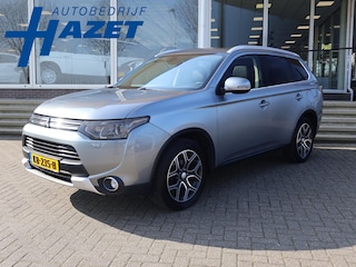 Mitsubishi Outlander 2.0 PHEV INSTYLE+ | SCHUIFDAK | TREKHAAK | ADAPTIVE CRUISE | CAMERA | 18 INCH | STOELVERW.