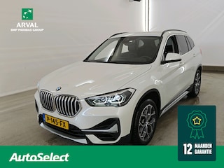 BMW X1 SDrive20i 178pk Automaat Business Edition Plus | Zwart Leder | xLine | Parking Pack | Achteruitrijcamera | PDC V+A | 18"