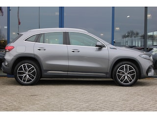 Mercedes-Benz EQA 250 AMG LINE 67 kWh PANORAMADAK MEMORY BURMESTER HEAD-UP DISTRONIC 360-CAMERA