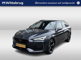 Cupra Leon 1.4 e-Hybrid Black Edition / AUTOMAAT/ LEER/ TREKHAAK/ ACC/ PARK.SENSOR.V+A/ CAMERA/ STUUR+STOELVERWARM./ MEMORY SEAT/ KEYLESS/ VIRTUAL COCKPIT/ RIJ-MODI/ SFEERVERLICHTING/ DAB/ NAVI/ CLIMA/ LED