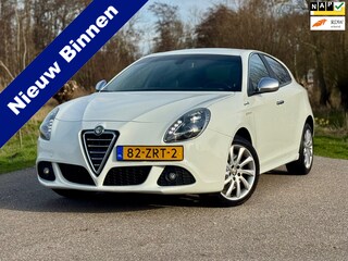Alfa Romeo Giulietta 1.4 T Business Executive 744 Leder Clima Navi Automaat Perfect Onderhouden NAP