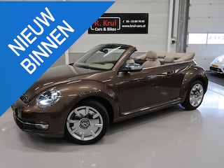 Volkswagen Beetle cabrio 1.2 TSI 70'S Leer 18 inch Beige kap Toffeebruin Xenon Airco-ecc Parkeersensoren 1e Eigenaar 70's uitvoering Nieuwstaat! dealer onderhouden windscherm