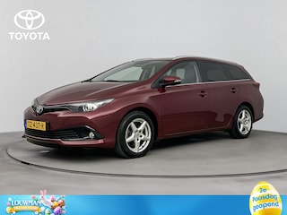 Toyota Auris Touring Sports 1.8 Hybrid Dynamic Ultimate | Navigatie | Parkeercamera | Stoelverwarming | Parkeersensoren |
