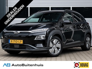Hyundai Kona EV Premium Sky 64 kWh|1e EIGENAAR|SOH 100%|STOEL-STUUR VERWARMD|STOELVENTILATIE|LEDER|DODEHOEKDETECTIE