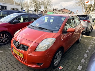 Toyota Yaris 1.3 VVTi Sol