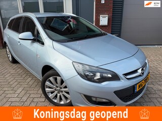 Opel Astra Sports Tourer 1.4 Business + / Leder / Navi / PDC / Cruise / Airco