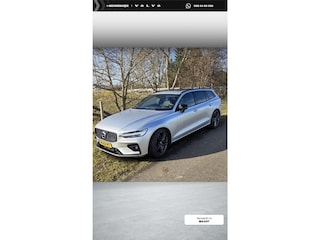 Volvo V60 2.0 T4 R-Design | Panoramadak | Trekhaak | Parkeerverwarming | Lichtmetalen Velgen 19 inch | BLIS | Cruise Control Adaptief | DAB | Android Auto | Apple Carplay