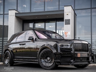 Rolls-Royce Cullinan 6.75 V12 / NOVITEC Widebody / Starlight / Massage / HUD / Entertainment / RR Bespoke Audio