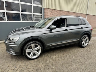 Volkswagen Tiguan 2.0 TDI 150pk DSG/Aut. Grijs kenteken/Van Airco,Cruise,Navi,Camera,Sfeerverl,Pdc,19 Lmv